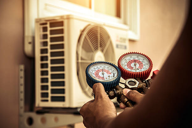 Professional Hvac technician working in Manchester, MO